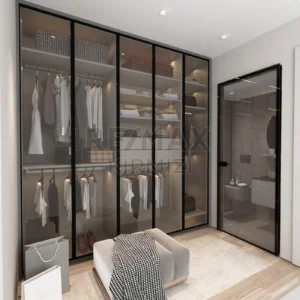 Teknoloji ile donatılmış modern yaşam alanı, akıllı ev sistemleri ile konfor ve kolaylık sağlanıyor.